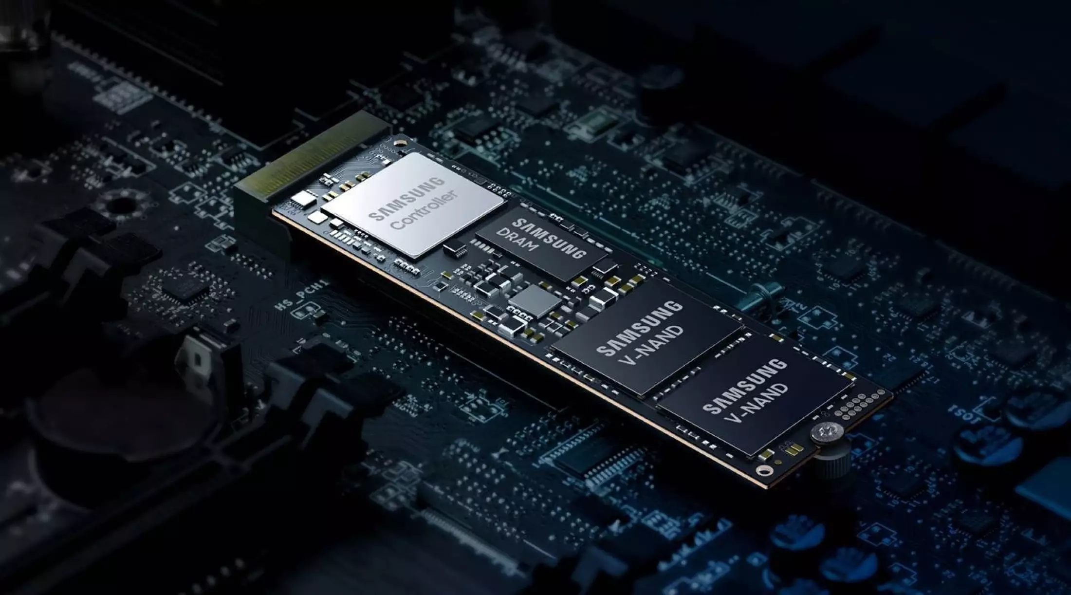 SSD disk Samsung 980 je zaloen na V-NAND technologii ze 128 vrstev pamovch 3bitovch bunk MLC, kter hls zlepen kompaktnosti, vkonu, kapacity a snen vrobnch nklad i spoteby energie.