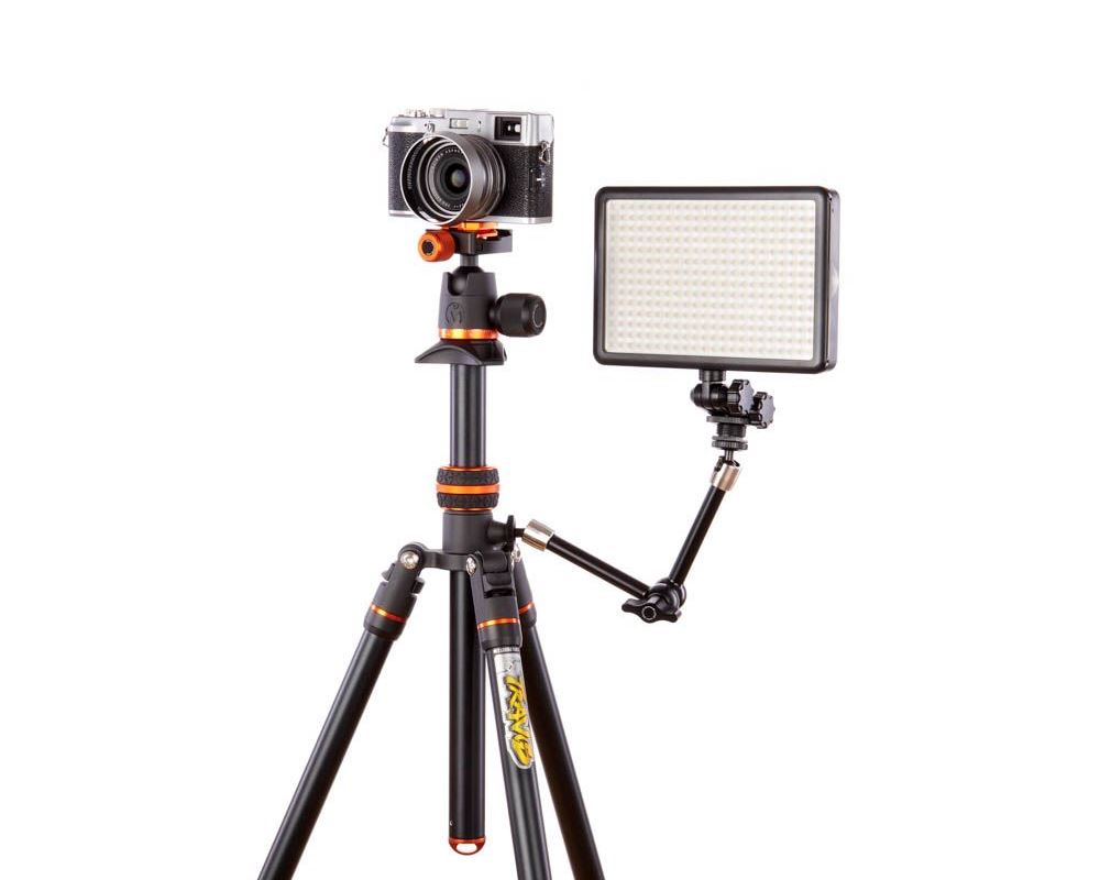 Ke stativu 3LT Travis 2.0 je možné připojit přídavné rameno díky dalšímu 1/4” šroubu, což umožňuje připevnění LED osvětlení, monitoru či dalšího přídavného příslušenství.