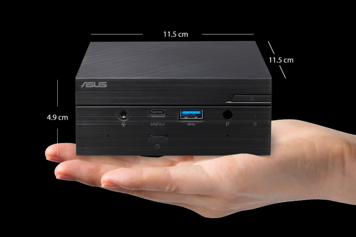 Kompaktní rozměry 11,5 x 4,9 x 11,5 cm a objem pouhých 0,62 l se hodí do stísněných prostor, tudíž můžete ASUS PN41 N4500 umístit téměř kamkoliv zcela bez omezení.