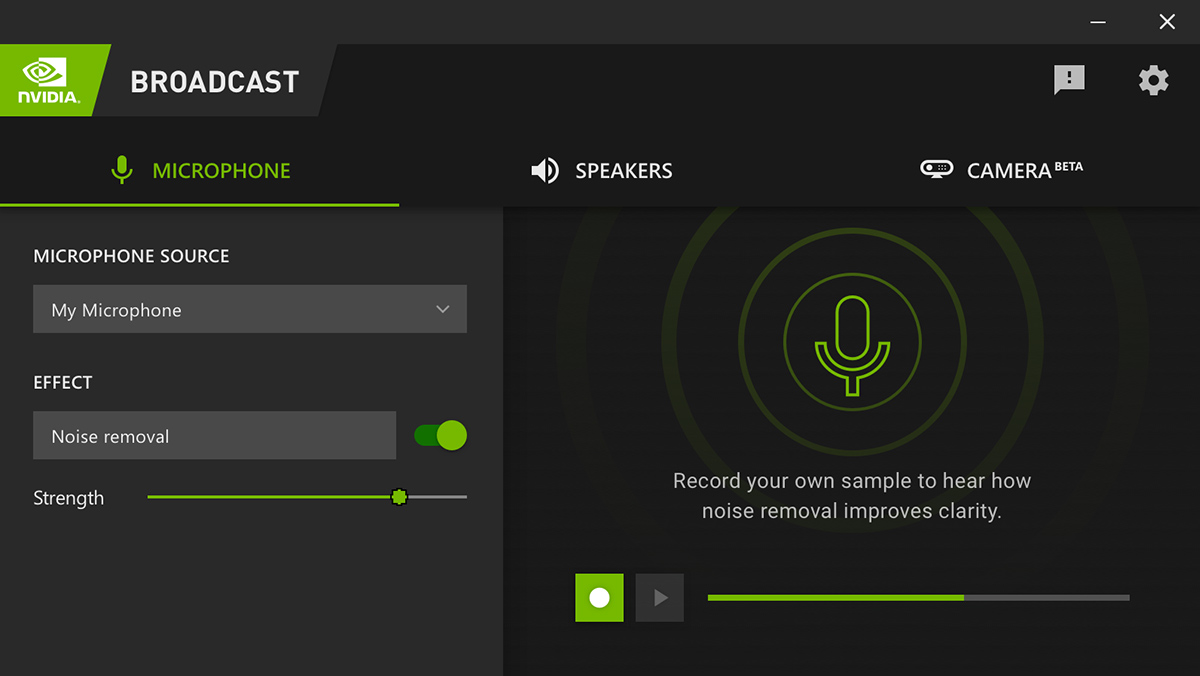 Součástí aplikace NVIDIA Broadcast je funkce pro odstranění ruchů a ozvěny z místnosti, která redukuje nežádoucí hluk v pozadí stisknutím jediného tlačítka.