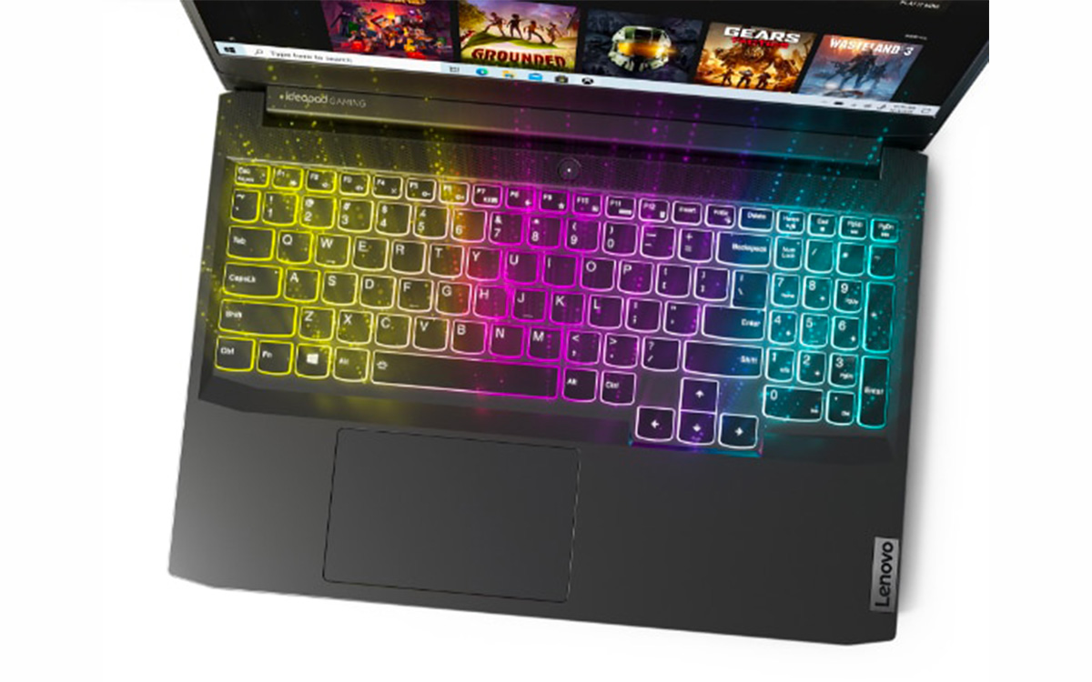Klávesnice notebooku Lenovo IdeaPad Gaming 3 nabízí možnost 4zónového RGB podsvícení, které zaručeně zútulní každý herní koutek.