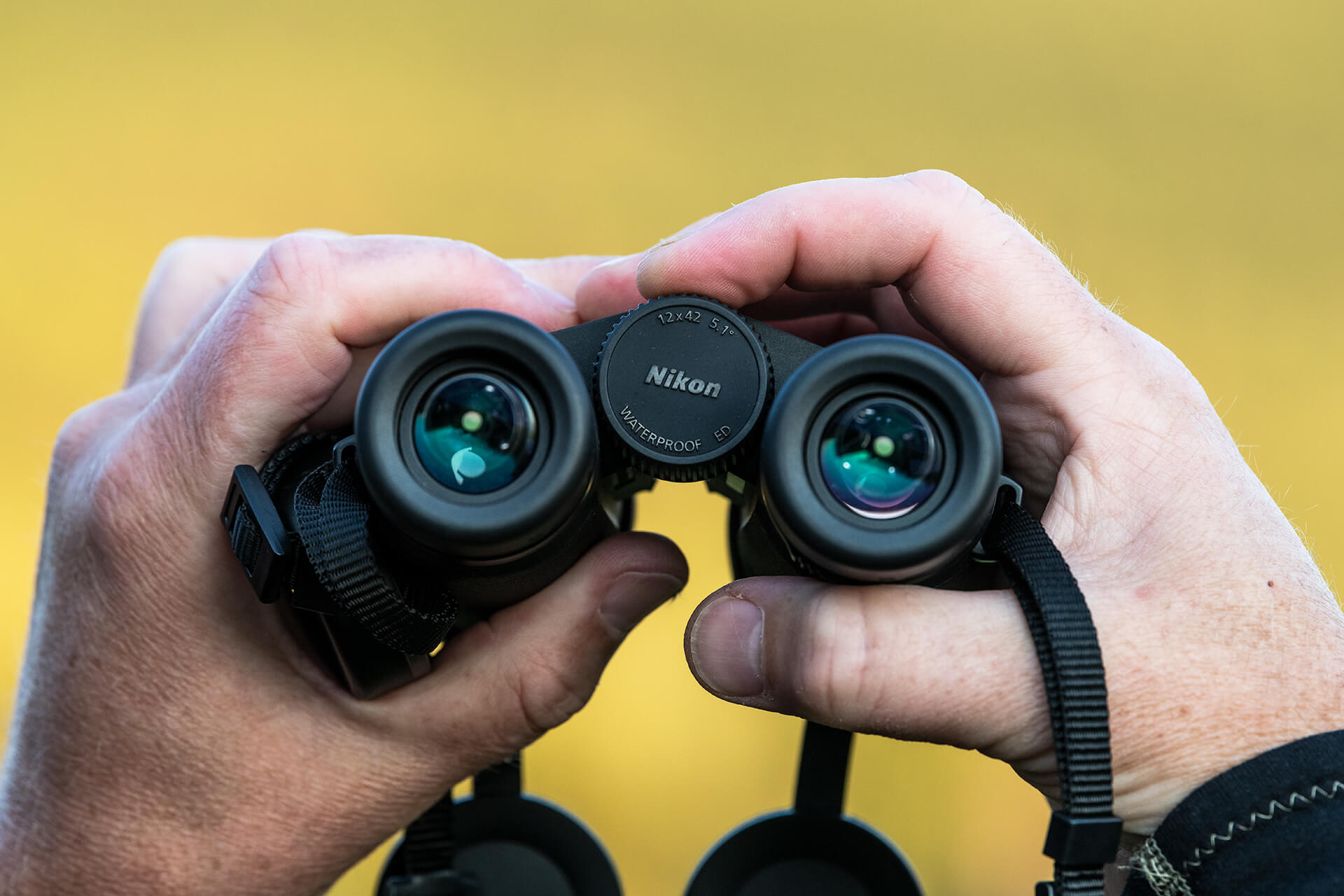 Ďalekohľad Nikon Monarch M5 má otočné a posuvné gumové očnice, ktoré ponúkajú vysoký komfort a umožňujú ľahké umiestnenie očí do ideálnej pozorovacej pozície.