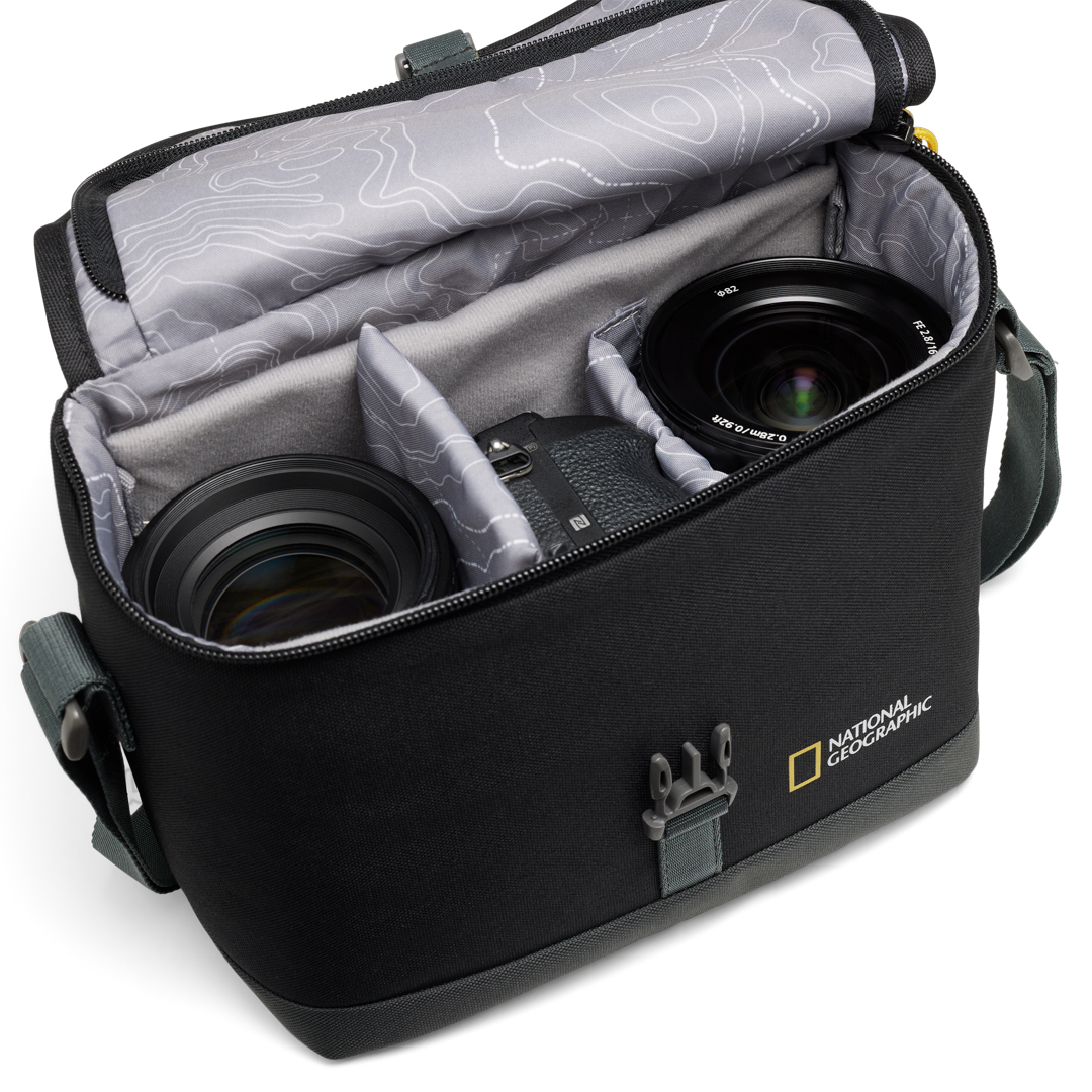 Ľahká a kompaktná taška National Geographic Camera Shoulder Bag Medium