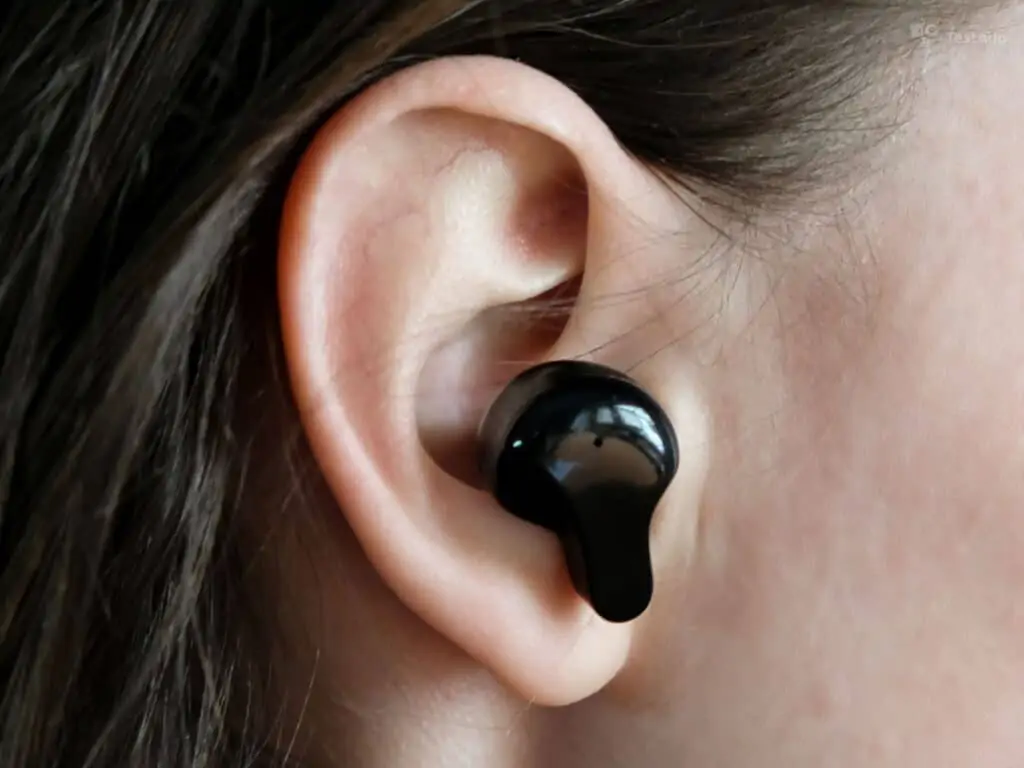 V balení se nachází náhradní gumové špunty ve 3 různých velikostech, takže sluchátka Lamax Taps1 skvěle zapadnou do vašich uší, ze kterých nikdy nevypadnou.
