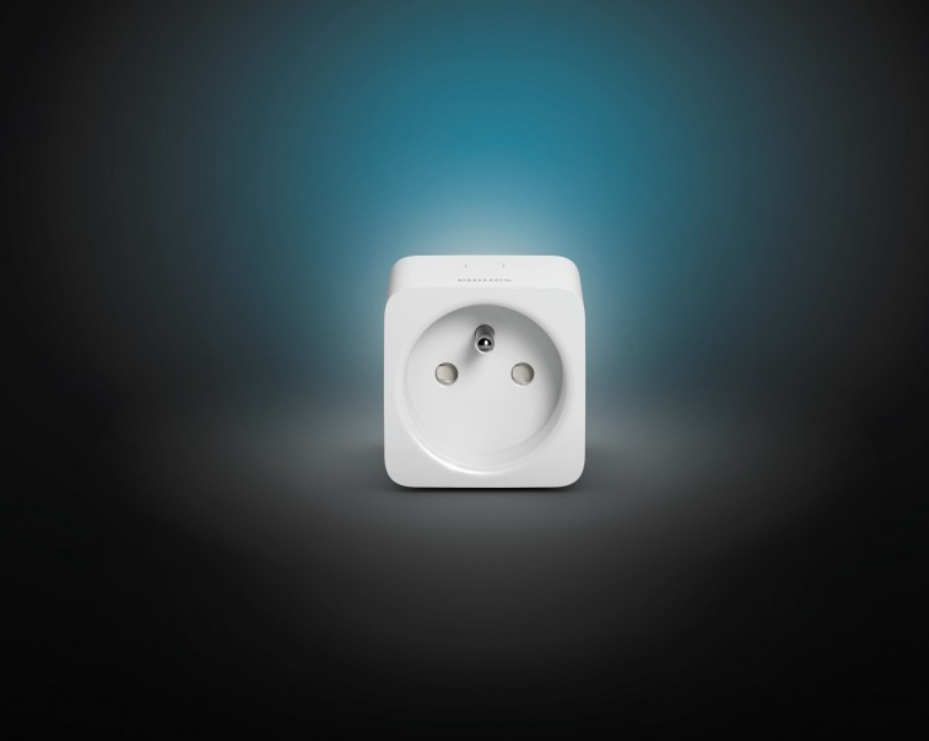 Chytrá zásuvka Philips Hue Smart Plug usnadní život a zároveň pomůže eliminovat veškerá bezpečnostní rizika, takže spolehlivě ochrání vás i celou vaši rodinu a domácnost.