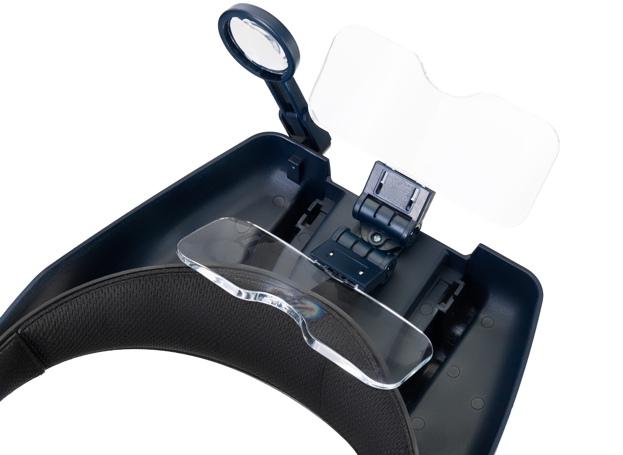Optická soustava lupy Discovery Crafts DHR 40 se skládá ze 2 obdélníkových čoček a 1 kruhové čočky pro pravé oko.