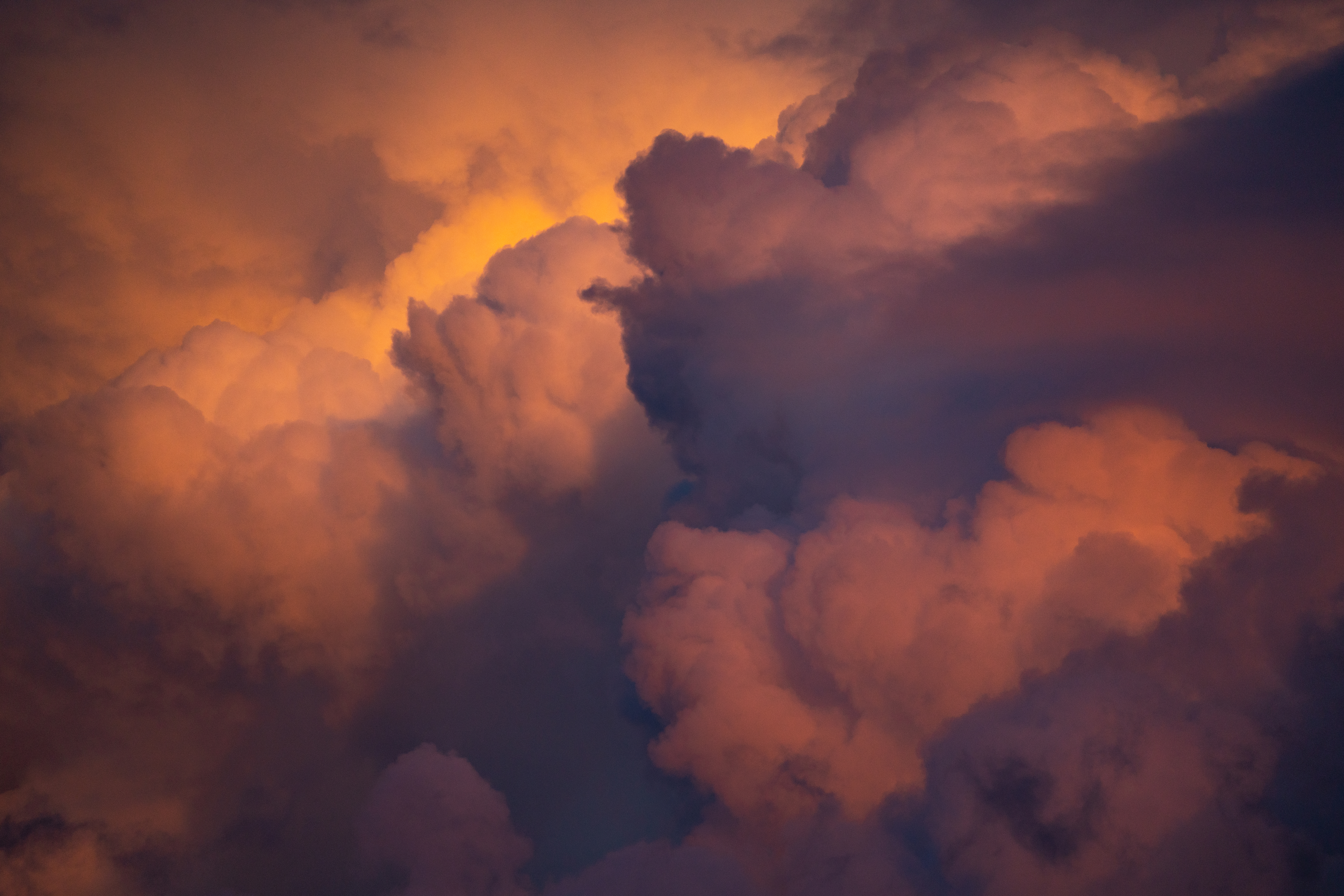 Fotografie oblohy a mraků s objektivem Tamron