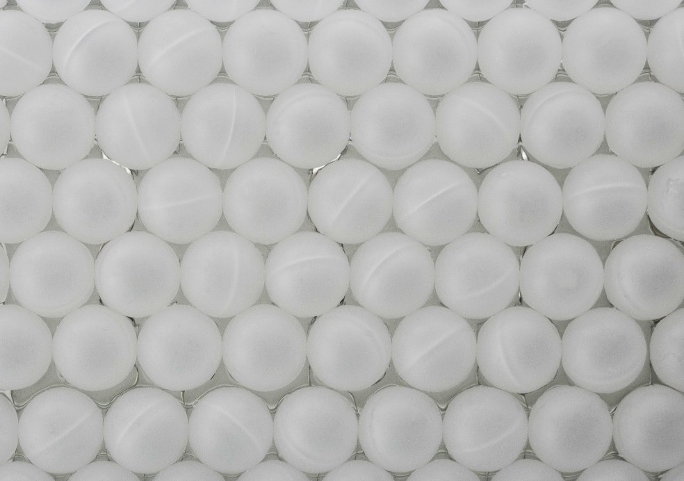 V balení naleznete celkem 100 izolačních kuliček G21 o průměru 2 cm, které jsou vyrobeny z PP plastu!