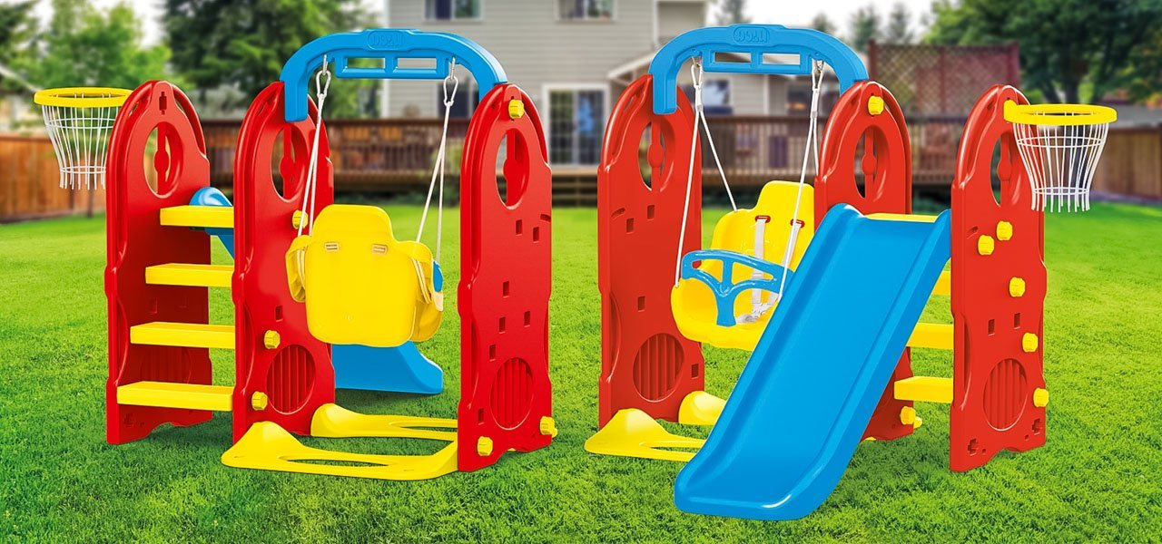 Plastové detské ihrisko Dolu 4 in 1 Playground poteší každého malého neposedu vo veku od 3 do 5 rokov, kedy ponúka mnoho herných variantov.