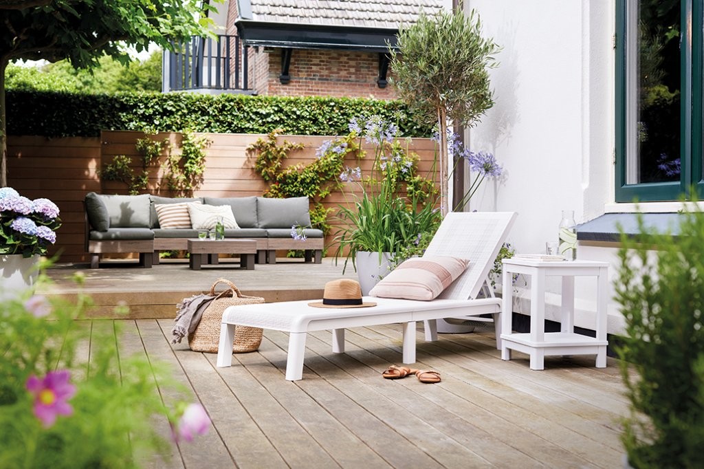 Lehátko Keter Atlas bílé