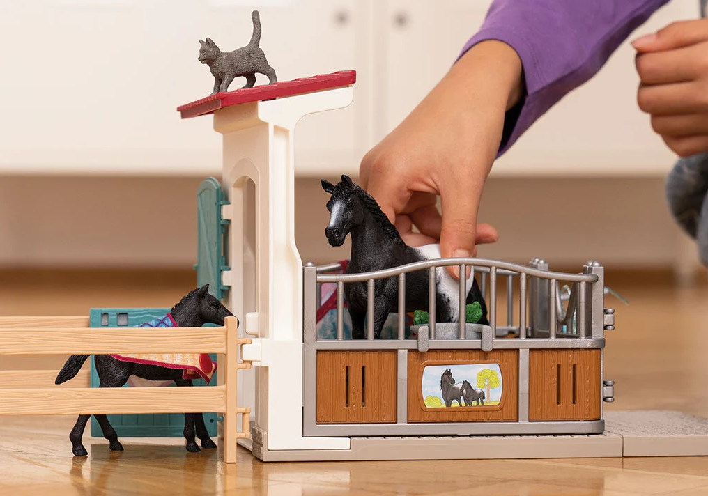 Hračka Schleich Horse Club Box pro koně s klisnou a hříbětem