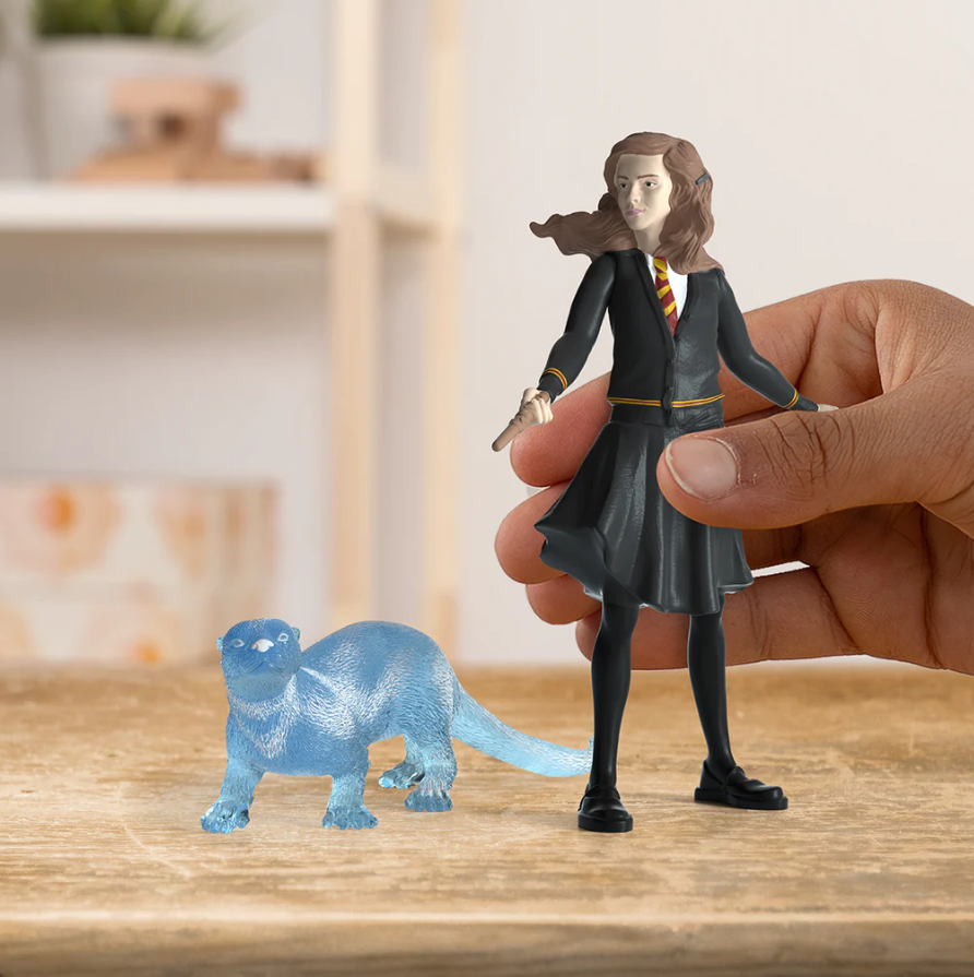 Figurka Hermiony a jejího patrona od značky Schleich