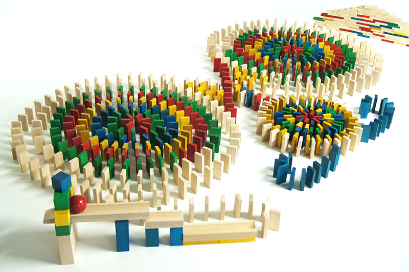 Sada barevných domino kostek EkoToys s 830 dílky