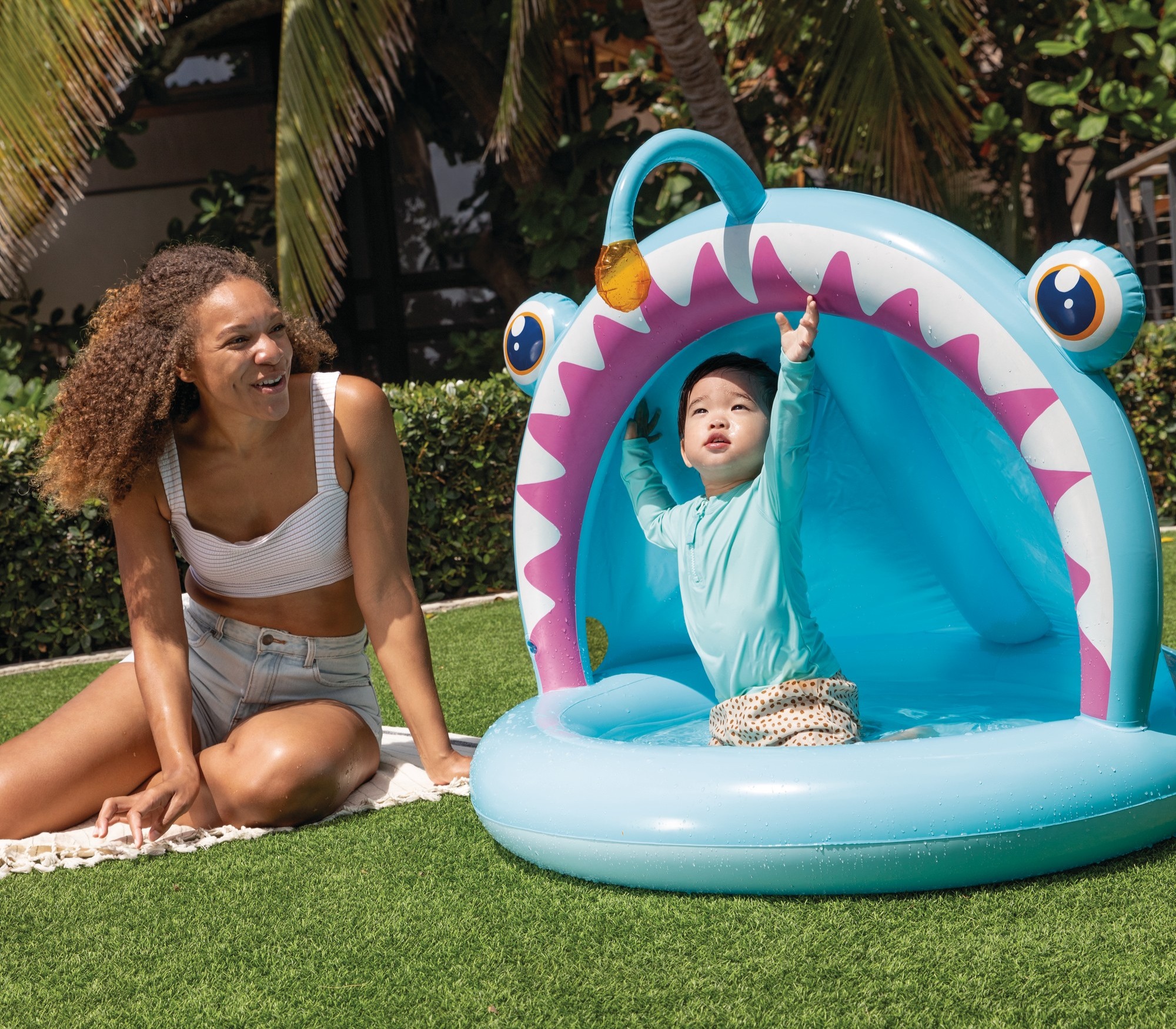 Bazén Intex nafukovací se stříškou žralok