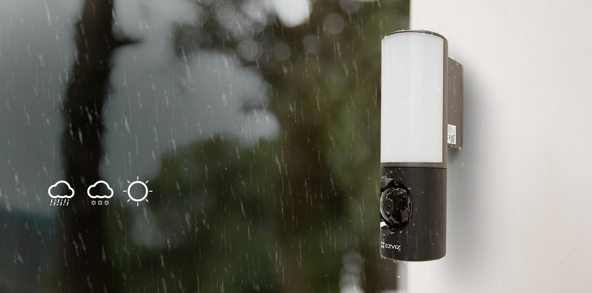 Bezpečnostní IP kamera Ezviz LC3 hravě odolá všem rozmarům počasí i dalším externím vlivům, neboť splňuje normu IP65 proti působení prachu, vlhkosti a vody
