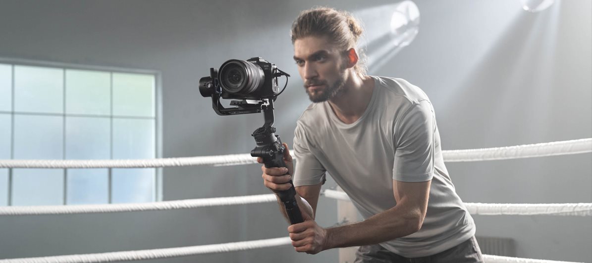 Stabilizátor DJI RSC 2 je ideálnym riešením pre všetkých kinematografických nadšencov aj pre profesionálnych filmárov a tvorcov videí, kedy bol stvorený pre digitálne a zrkadlové fotoaparáty.