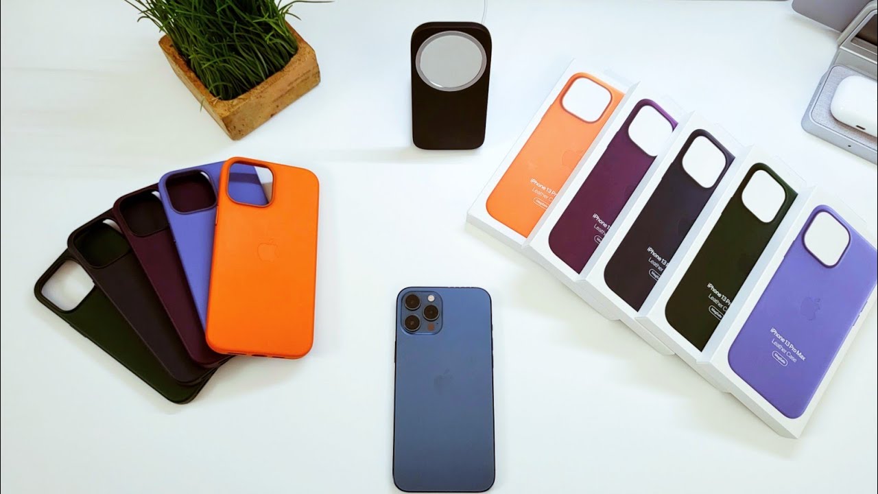 Pouzdro Apple Leather Case existuje v několika barevných variantách, takže vám bude váš iPhone 13 vždy dokonale ladit k pracovnímu, sportovnímu či k formálnímu oděvu.