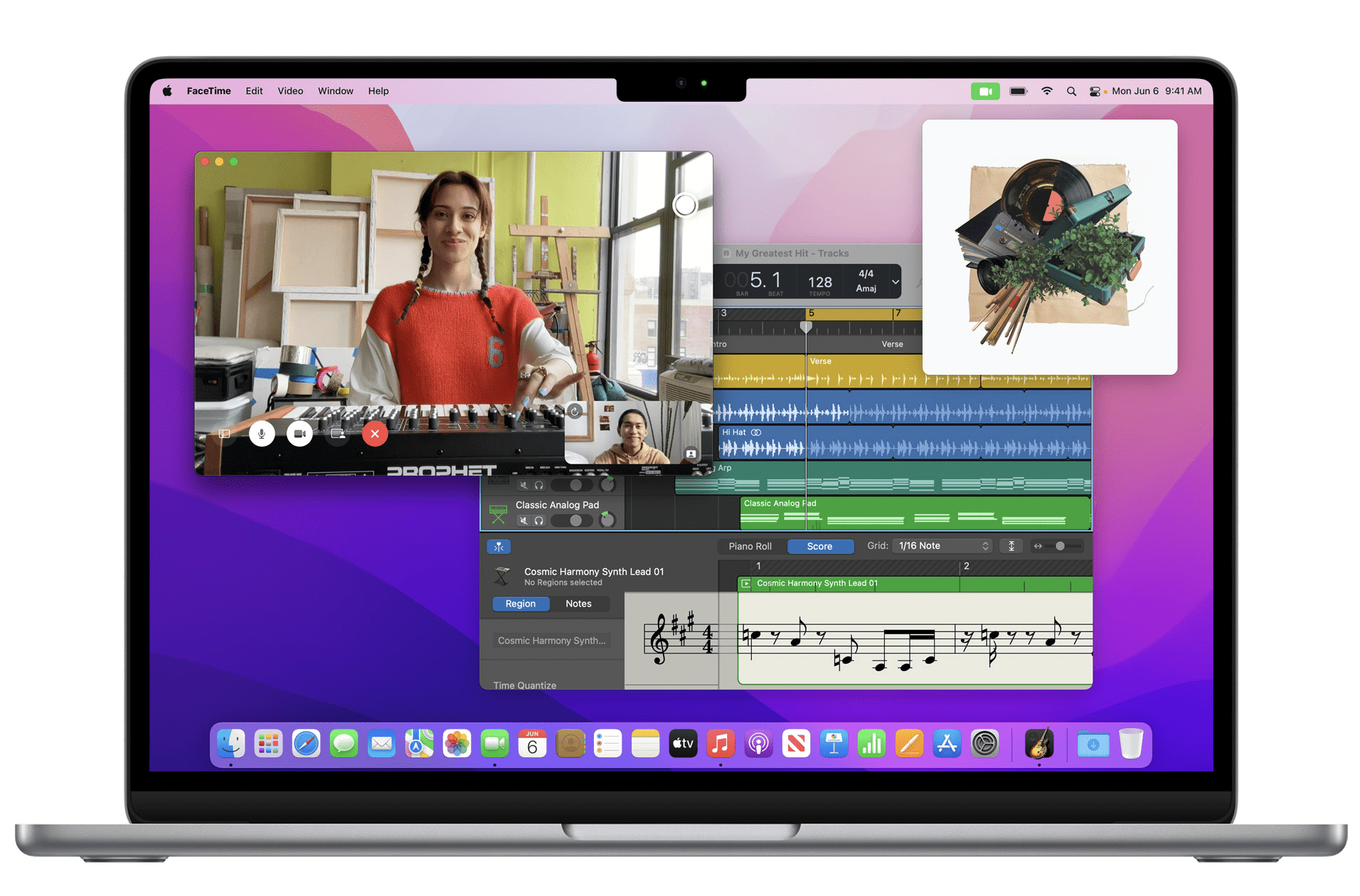 Apple MacBook Air M2 se hodí pro hlasové, hudební i video aplikace, kdy je vybavený 3 mikrofony studiové kvality a 1080p webovou kamerou FaceTime.